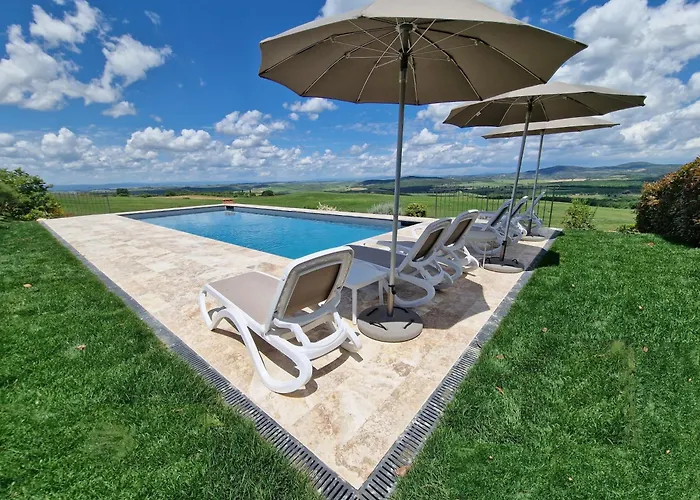 Villa I Cipressini privata lusso piscina riscaldata spa palestra Toscana Pienza